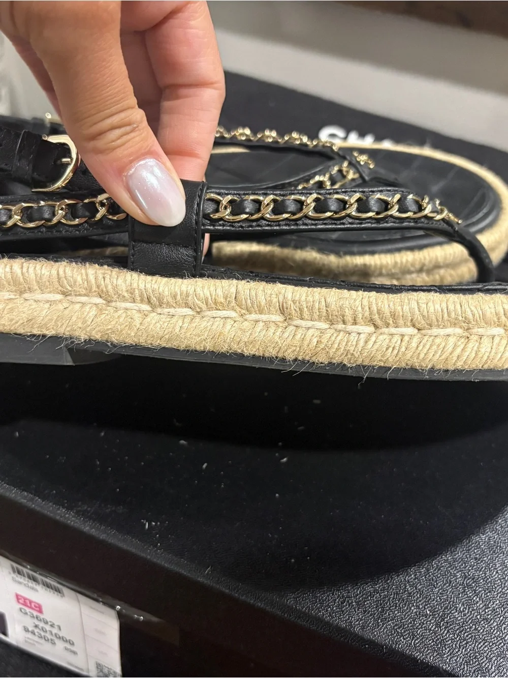 CHANEL sandals black